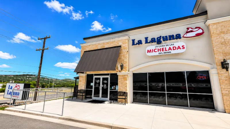 La Laguna Mariscos & Sushi